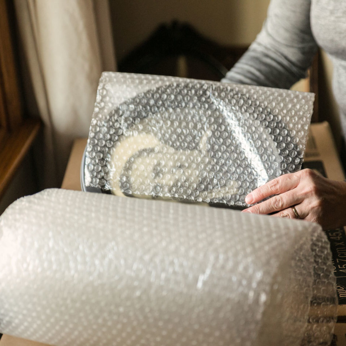 How to Use Bubble Wrap for Storing Fragile Items