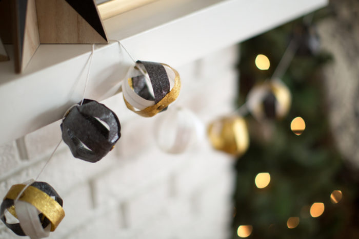 Simple decor garland