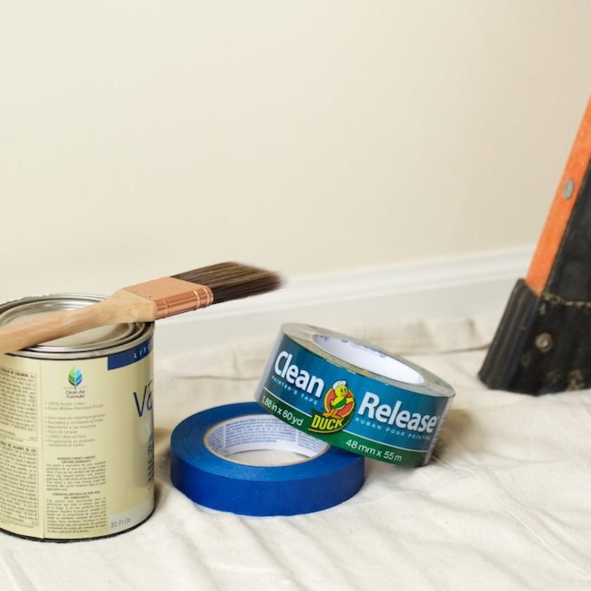 Applying and Removing Duck® Brand Painter's Tape