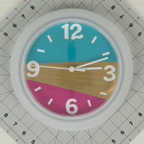 How-To: Duck Tape® Clock