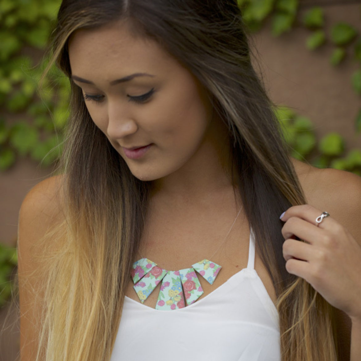 How To Duck Tape Geometric Necklace Duck Brand