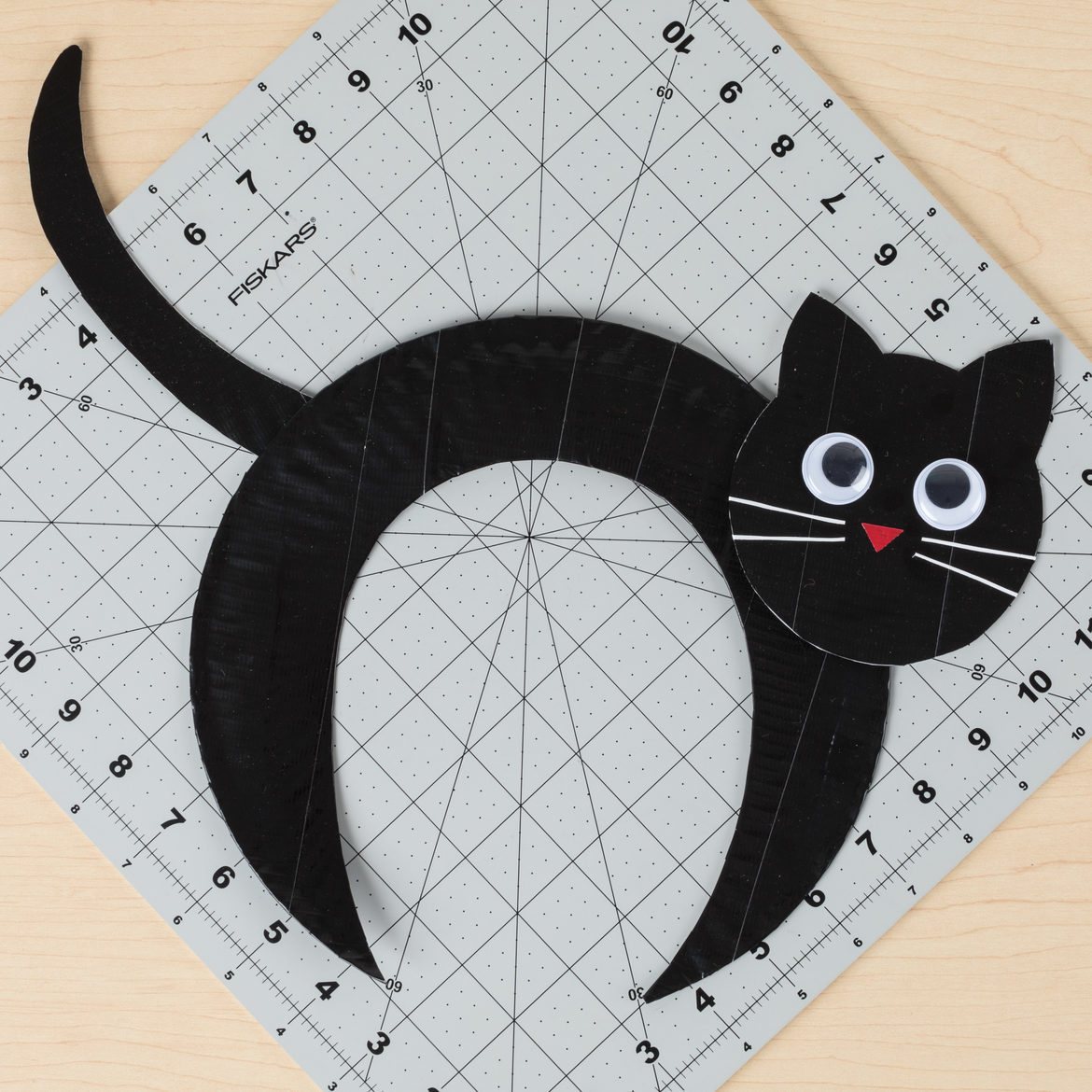 Create a Quick Seed Bead Cat Head – An Easy Halloween Crafting Tutorial –  The Artisan Duck