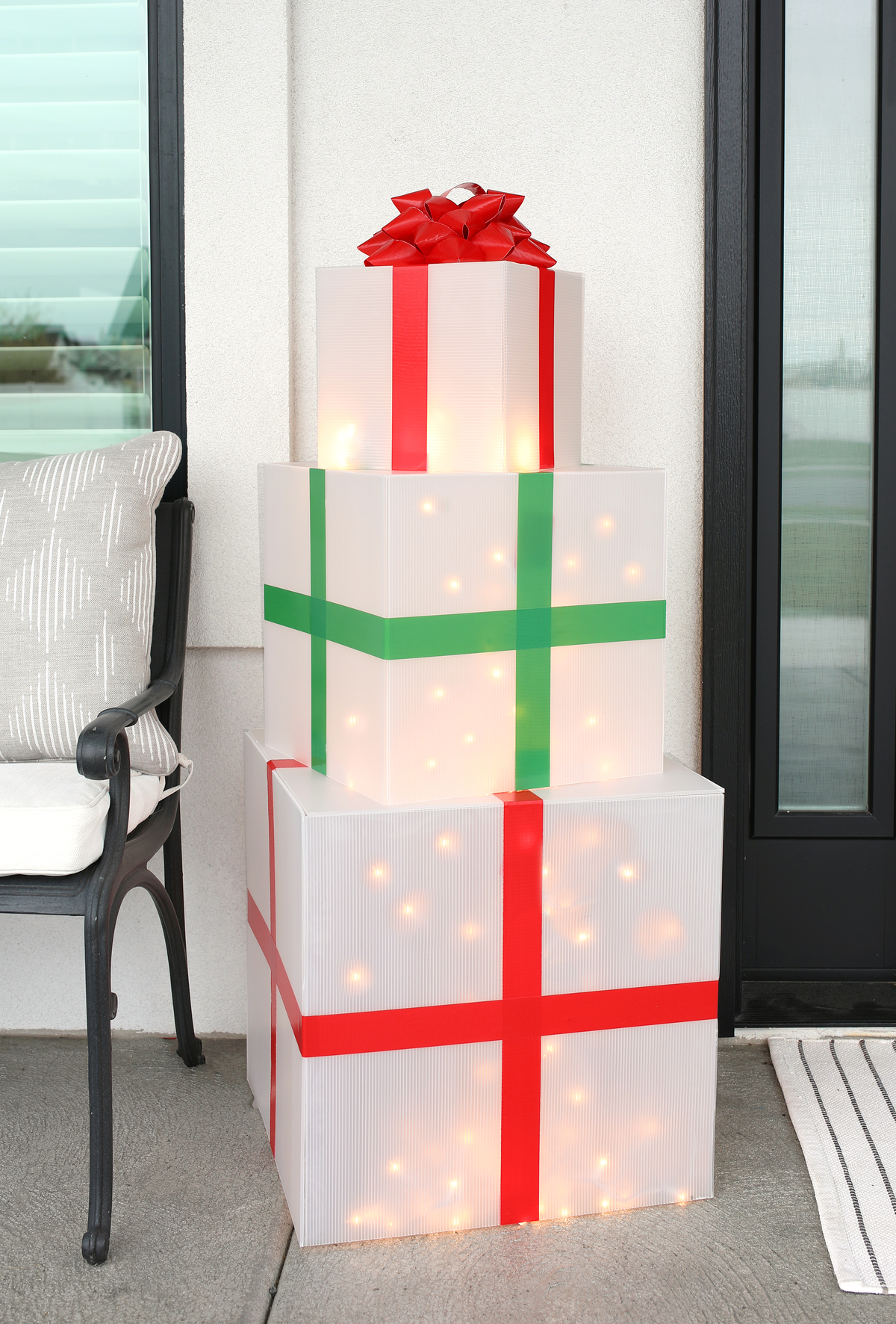 How-To: Giant Light Up Christmas Presents
