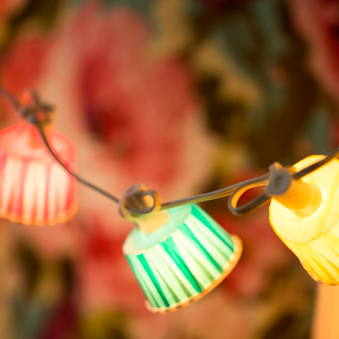 How-To: Duck Tape® Paper Cup Lights