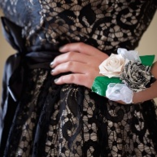 How-To: Duck Tape® Prom Corsage
